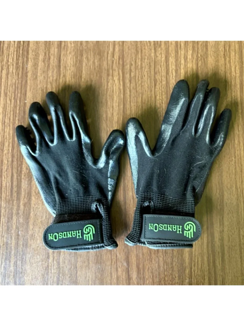 Hands On Pet Horse Grooming Gloves Scrub Shed Brush Groom Size Small HandsOn